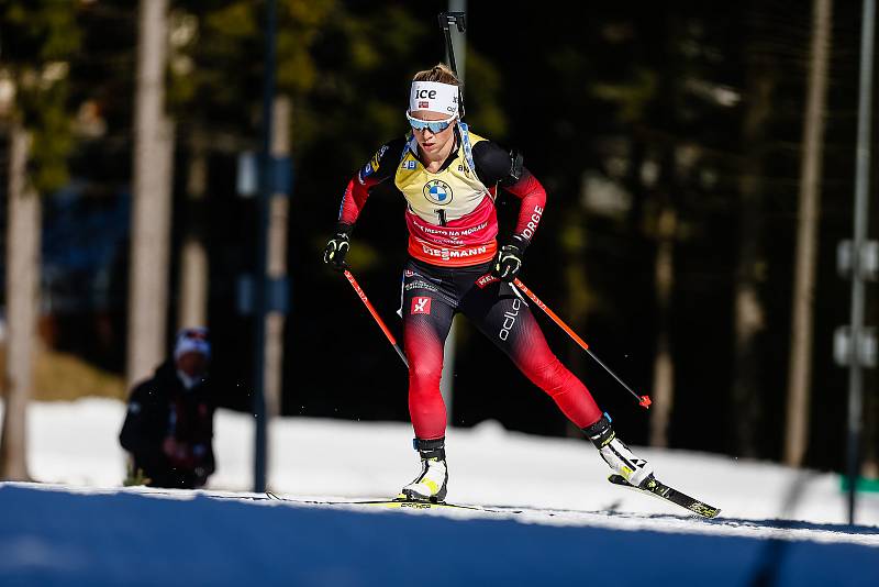 Tiril Eckhoff ve stíhacím závodu žen na 10 km.