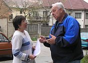 Ladislav Apolín a Drahomíra Havlíková ze Sdružení na ochranu nájemníků.
