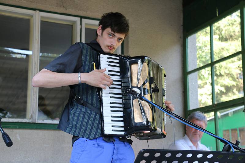 Na Rokytenské harmonice se schází harmonikáři a helihonkáři z celé republiky.