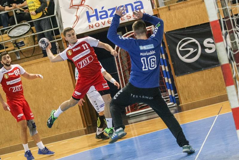 Házenkáři Nového Veselí v posledním kole základní části extraligy neudrželi osmou příčku, která jim zaručovala postup do play-off. V domácím zápase totiž nestačili na favorizované Lovosice a prohráli o tři branky 26:29.