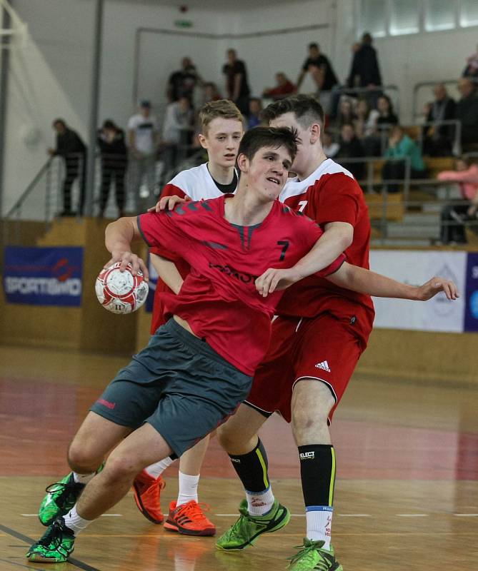 Házenkářské naděje bojovaly v Novém Veselí a ve Žďáře nad Sázavou o postup do semifinále.