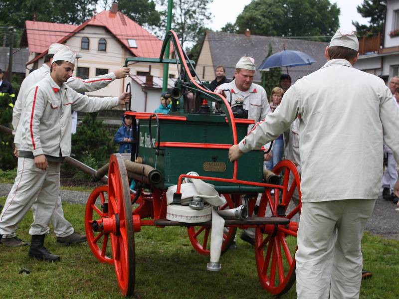 Na své si opět přijdou milovníci hasičské historie a starých uniforem. Foto: Deník/Helena Zelená Křížová