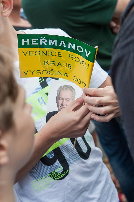 Třetí den návštěvy prezidenta republiky v Kraji Vysočina. Setkání s občany Heřmanova, Obce roku Kraje Vysočina.