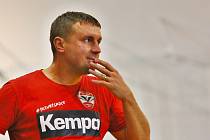 „Prioritou je opět záchrana,“ říká na prahu další extraligové sezony trenér házenkářů Nového Veselí Pavel Hladík.