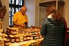 Včelařská výstava v Novém Městě: med, perníčky i pohádka. Tu chystá včelmistryně