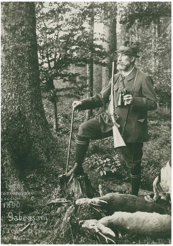 Revírník Rudolf Gabessam. Foto z roku 1890.