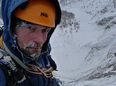 Jaromír Čejka se spolu se svým lezeckým kolegou vypravil do rakouské Anlauftal Eisareny, aby se pokusil zdolat uznávanou třísetmetrovou lezeckou cestu po ledu. 
