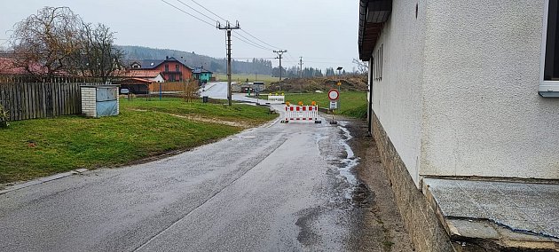 V Křižanově se musí opravit mostek přes potok, uzavírka ulice potrvá do srpna