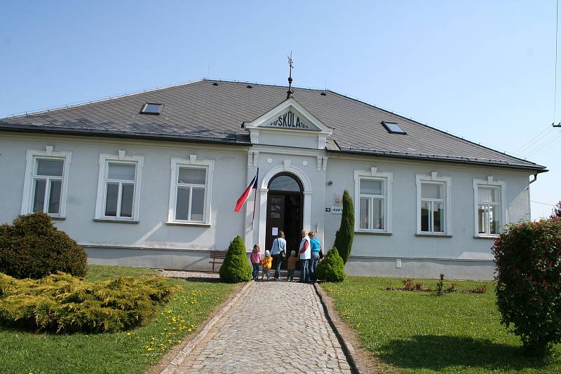 Školní budova v Pohledci má už 111 let.