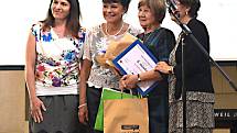 Výjimečné seniory z celé republiky ocenil při příležitosti Mezinárodního dne seniorů již po deváté projekt SenSen Nadace Charty 77.  mezi oceněnými byla i Eva Zamazalová.