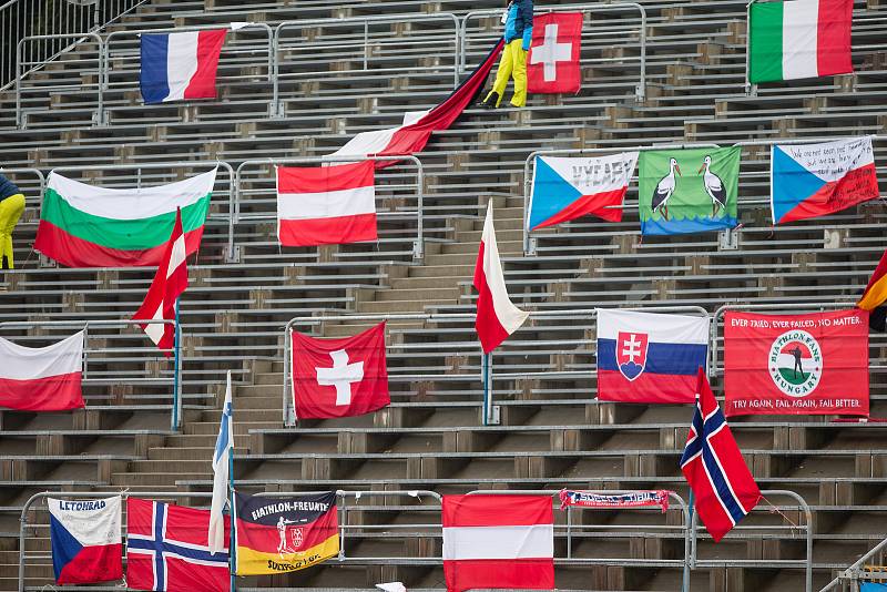 Prázdné tribuny ve Vysočina areně. Diváci chyběli nejen na stadionu, ale i v hotelech a penzionech v okolí.