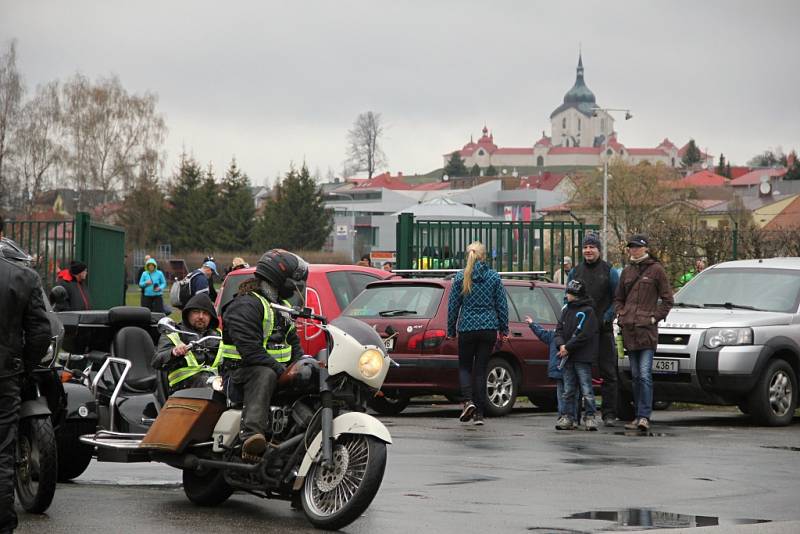 Motorkáři se sešli ve Žďáře nad Sázavou