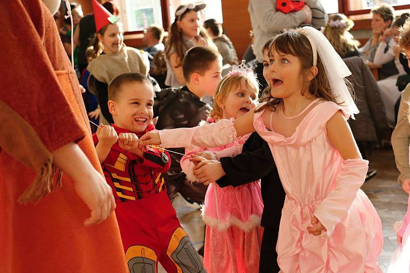 Karneval v Rokytně se každoročně koná pod taktovkou místních hasičů.