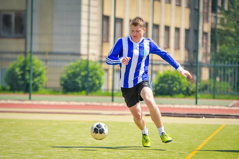 Závěrečné kolo nadstavby rozhodlo o tom, že vítězem 36. ročníku Žďárské ligy malé kopané se stali fotbalisté mužstva FC Benjamin.