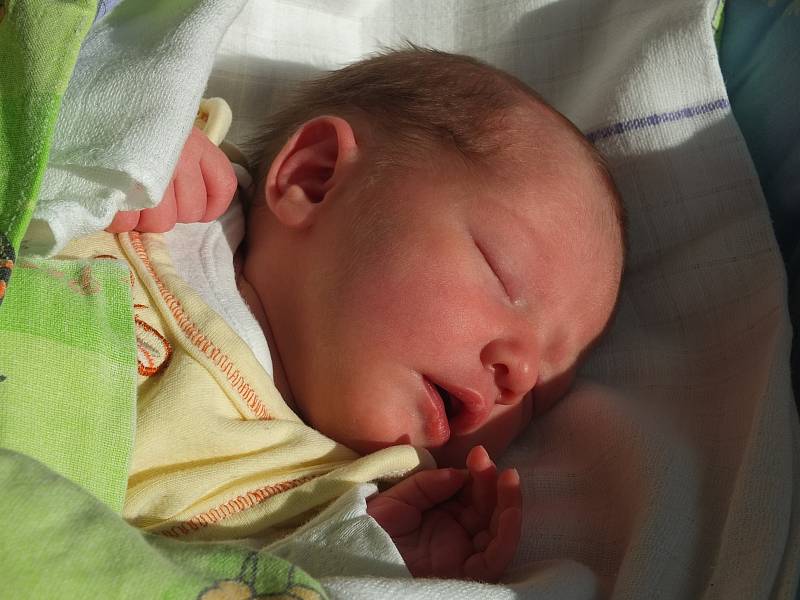 Kateřina Bořilová, Nížkov, 5.10. 2017, 2 500 g, 47 cm