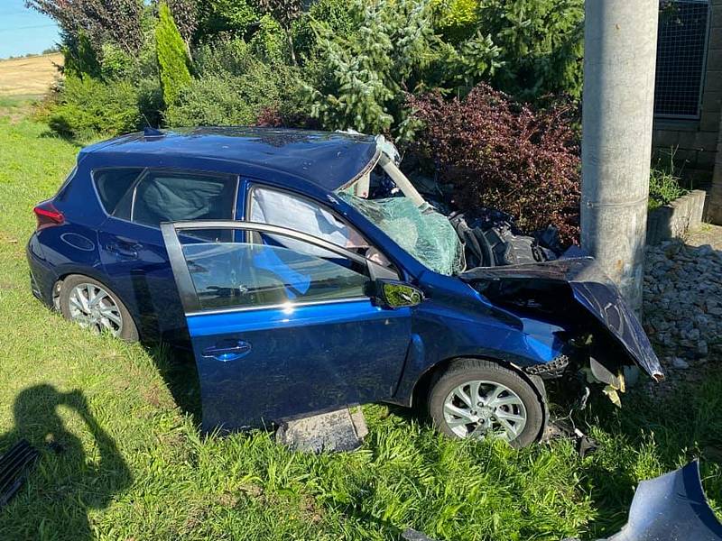 Srpnová srážka autobusu a osobního auta v ulici Jihlavská ve Velké Bíteši na Žďársku.