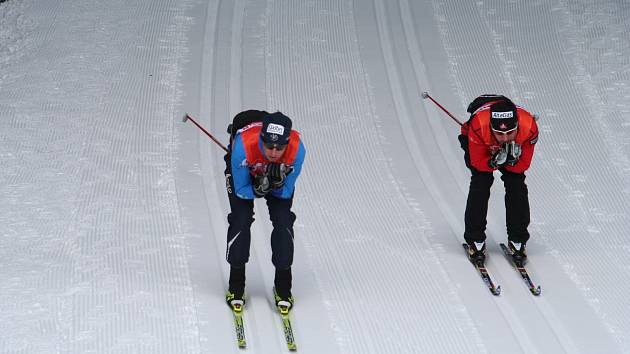 Policisté posílí hlídky. Dohlížet budou na silniční provoz i na sportovní areál