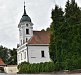 Kapli v Moravci, sloužící původně jen zámeckému panstvu, přestavěli na kostel