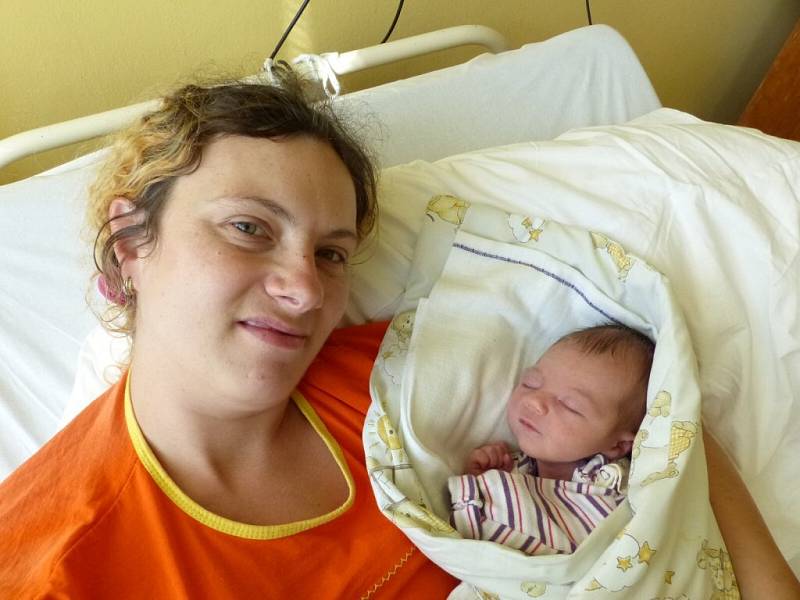 Julie Rohovská, Velké Meziříčí, 20.8. 2014, 3150 g, 47 cm, s maminkou Julií