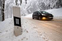 Český hydrometeorologický ústav vydal varování před ledovkou, která může být místy i silná. Na horách na severu má opět nasněžit.