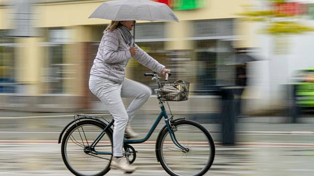 Cyklisté mohou v Poštovní v Meziříčí do protisměru, změní se i výjezd od náměstí