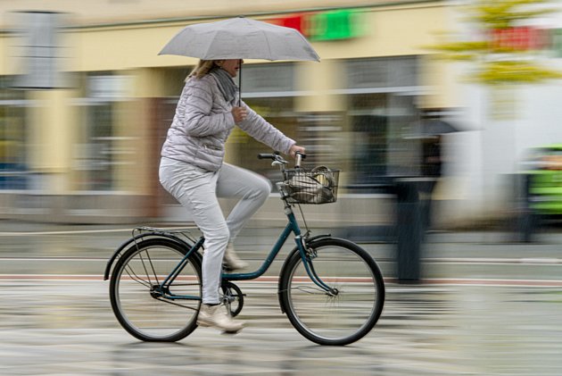 Cyklisté mohou v Poštovní v Meziříčí do protisměru, změní se i výjezd od náměstí