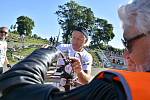 Charitativní jízda Na kole dětem Žďárskými vrchy se konala už potřetí, na start se postavily minimálně čtyři stovky cyklistů. Foto: René Rámiš