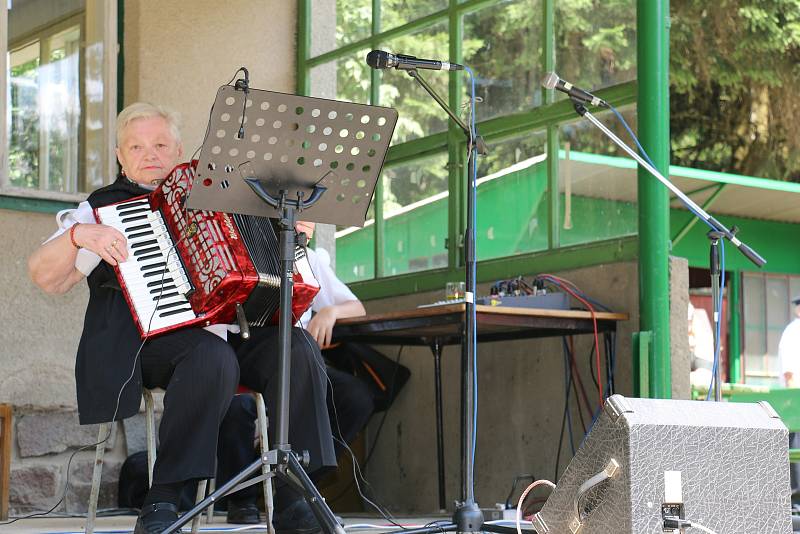 Na Rokytenské harmonice se schází harmonikáři a helihonkáři z celé republiky.