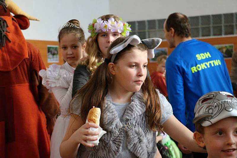 Karneval v Rokytně se každoročně koná pod taktovkou místních hasičů.