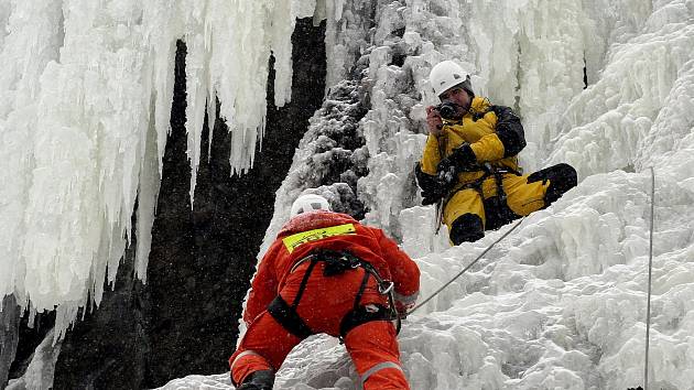 Vírskou ledovou stěnu využívají nejenom amatéři z řad veřejnosti, ale v rámci výcviku například i vojáci nebo členové integrovaného záchranného systému.