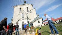 Do Žďáru dorazily nové zvony. Budou k vidění v kostele na Zelené hoře až do 15. května, o den později jim bude požehnáno. 
