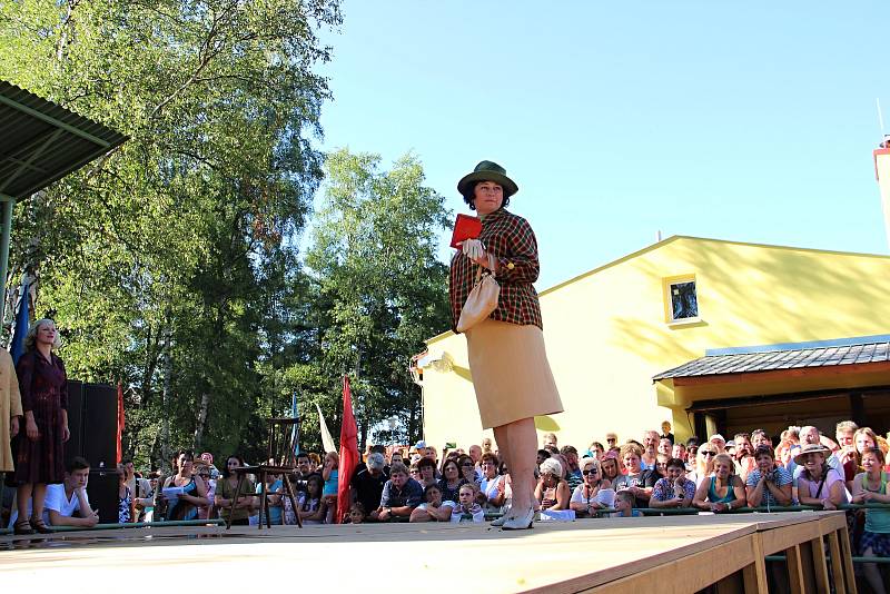 Při tradičním Retrodnu se ve Svratce bavili už podeváté. Foto: Deník/Lenka Mašová