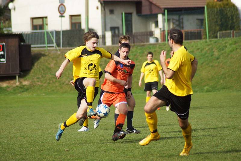 Rezerva Velké Bíteše vyhrála v Radešínské Svratce 3:0. 