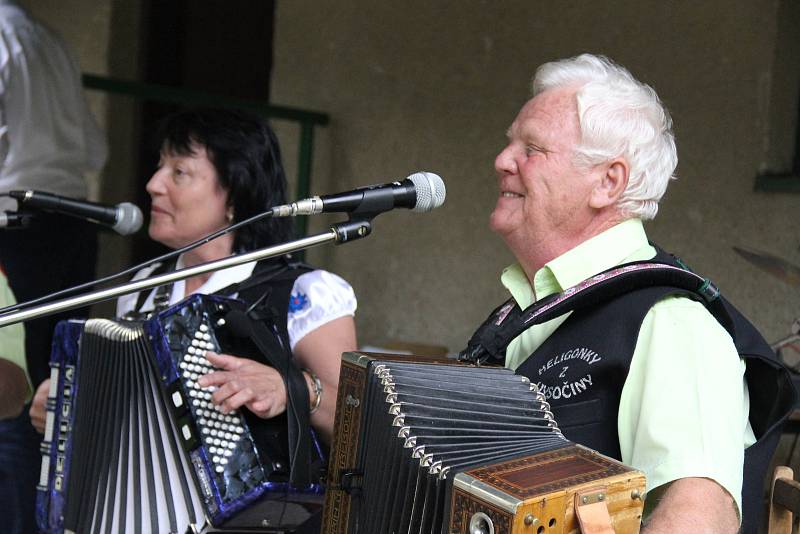 Na své si na akci přijdou milovníci harmonik a heligonek i náruživí tanečníci.