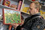 . Legendární téměř osmicentimetrová figurka Igráček, která provázela děti v sedmdesátých a osmdesátých letech minulého století, ozvláštnila letošní vánoční trh.