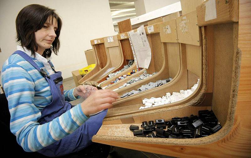 . Legendární téměř osmicentimetrová figurka Igráček, která provázela děti v sedmdesátých a osmdesátých letech minulého století, ozvláštnila letošní vánoční trh.