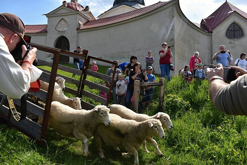 Krajina pod památkou Unesco už je zase jako z barokního obrázku.