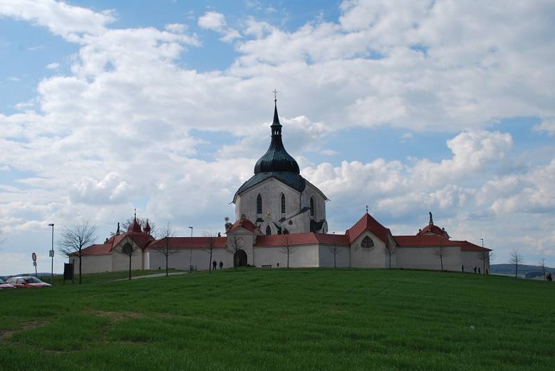 Velikonoční neděli řada lidí využila k návštěvě památky UNESCO – kostela svatého Jana Nepomuckého na Zelené hoře. 