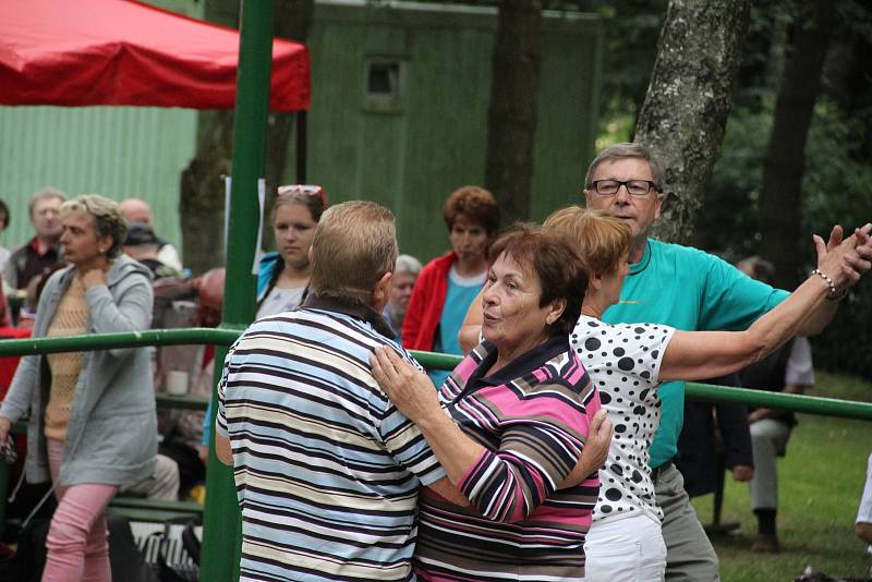 Na své si na akci přijdou milovníci harmonik a heligonek i náruživí tanečníci.