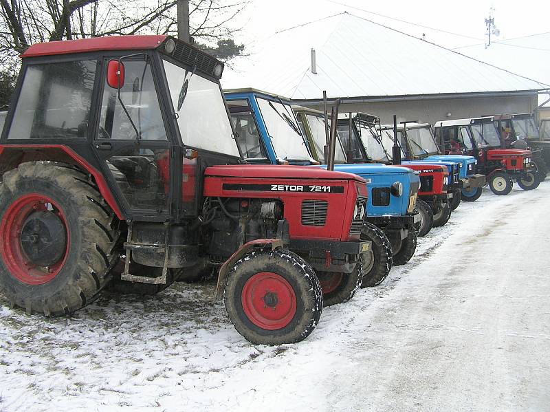 Zimní traktoriáda ve Světnově.