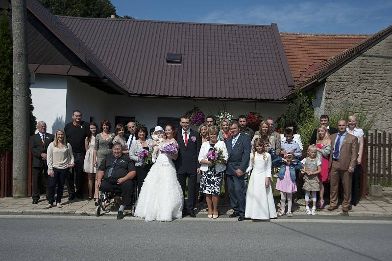 Oblíbené jsou svatby na zahradách a v přírodě.