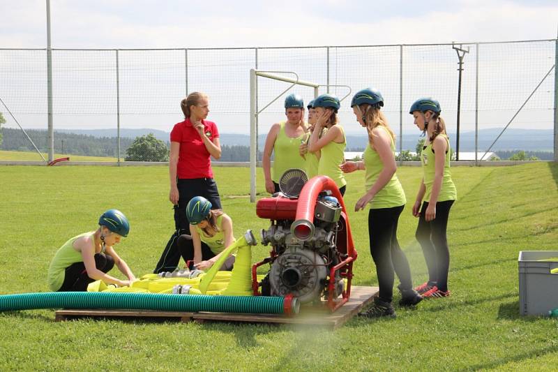 Dopravní hřiště je součástí nového sportovního areálu, spolu s ním přibylo i sociální zařízení a pódium. 