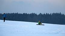 Sníh, vítr a volný prostor bez překážek jsou pro snowkiting ideální.