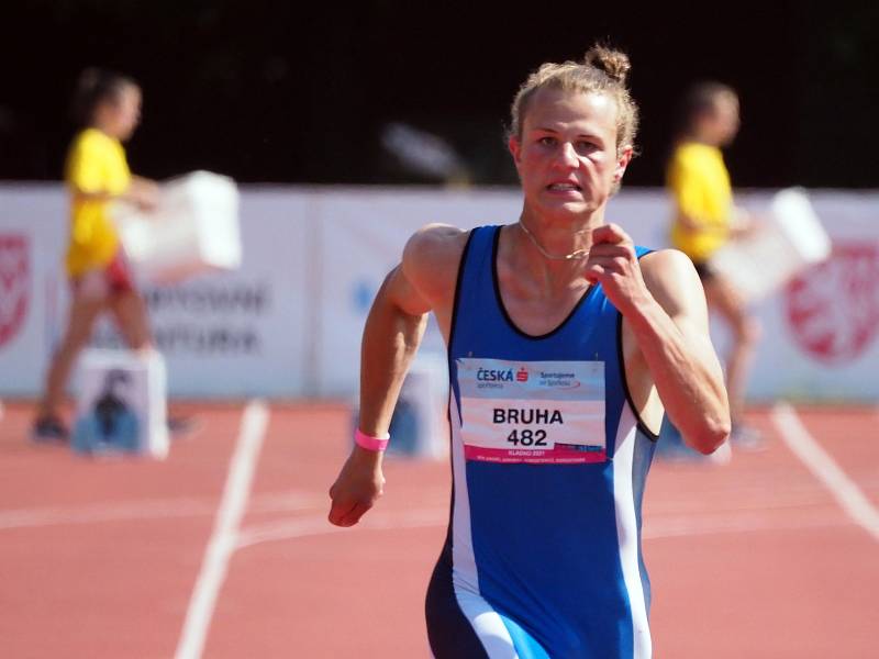 Na víkendovém mistrovství České republiky atletiky juniorů a dorostu v Kladně se výrazně prosadili také mladí sportovci z Vysočiny.