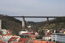 Dálniční most Vysočina nad Velkým Meziříčím získal v průběhu let nelichotivé přízvisko „most sebevrahů“