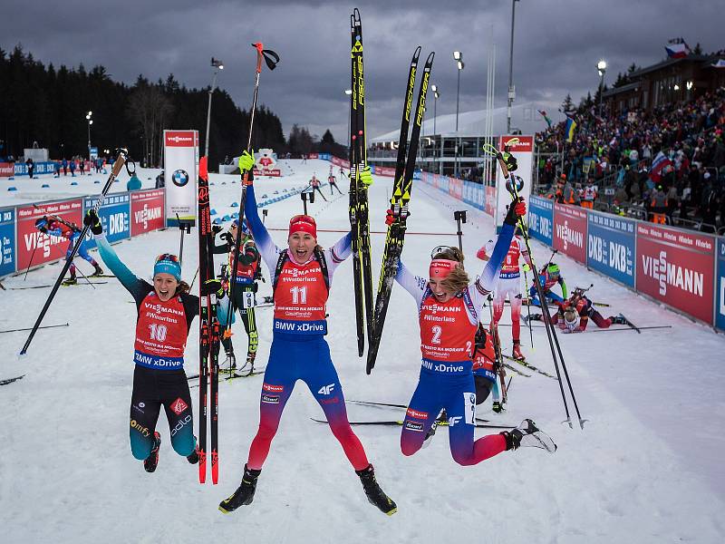 Závod s hromadným startem na 12,5 km žen v rámci Světového poháru v biatlonu.