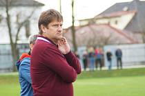 Necelé tři roky trvalo spojení fotbalistů Nové Vsi a trenéra Radka Šikoly.