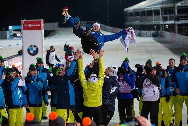 Rozlučka Michala Šlesingra s biatlonovou kariérou po závodu ve sprintu na Světovém poháru v biatlonu v Novém Městě na Moravě.