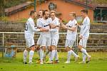 Podzimní výsledky fotbalistů FC Žďas Žďár nad Sázavou na domácím stadionu a při utkáních na půdě soupeřů se lišily jako den a noc.