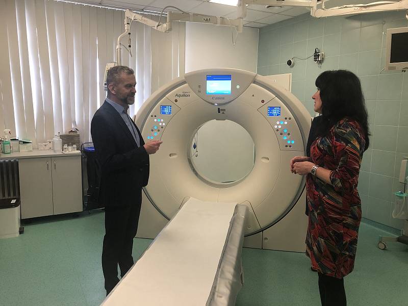 Pacienti budou při vyšetření na CT zatíženi nižší dávkou záření, a to o šedesát procent.